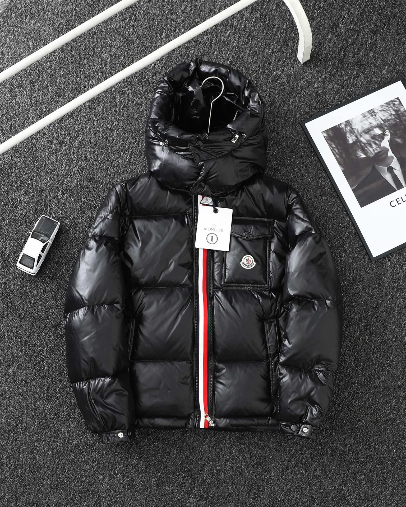 M0NCLER VENDOR